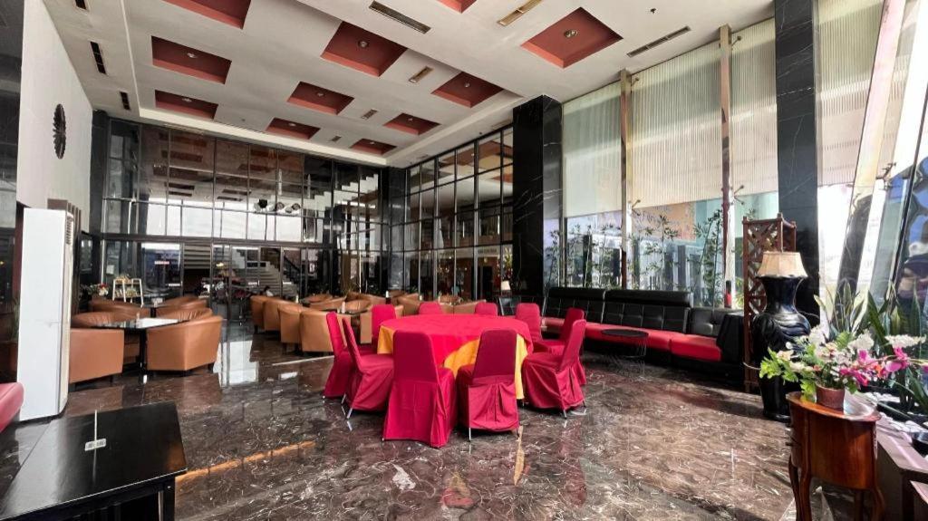 Grand Antares Hotel Медан Екстериор снимка