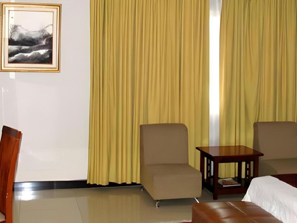 Grand Antares Hotel Медан Екстериор снимка