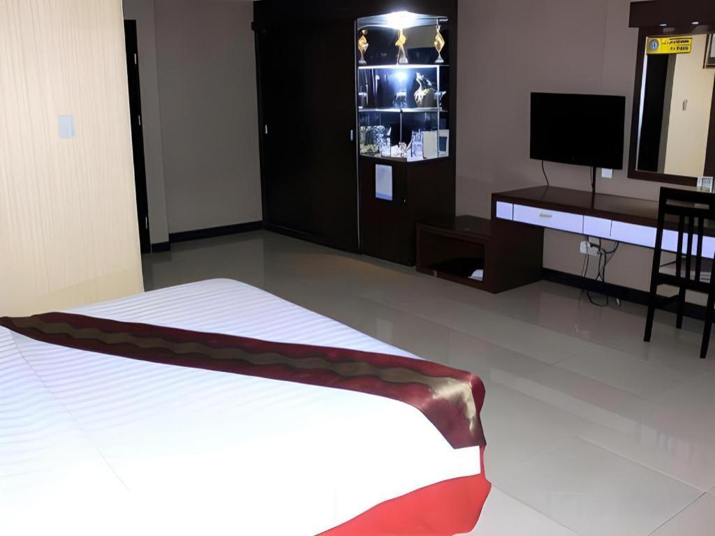 Grand Antares Hotel Медан Екстериор снимка