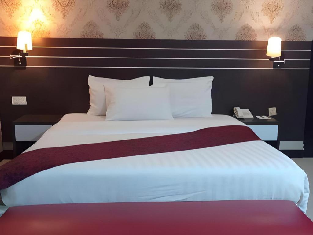 Grand Antares Hotel Медан Екстериор снимка
