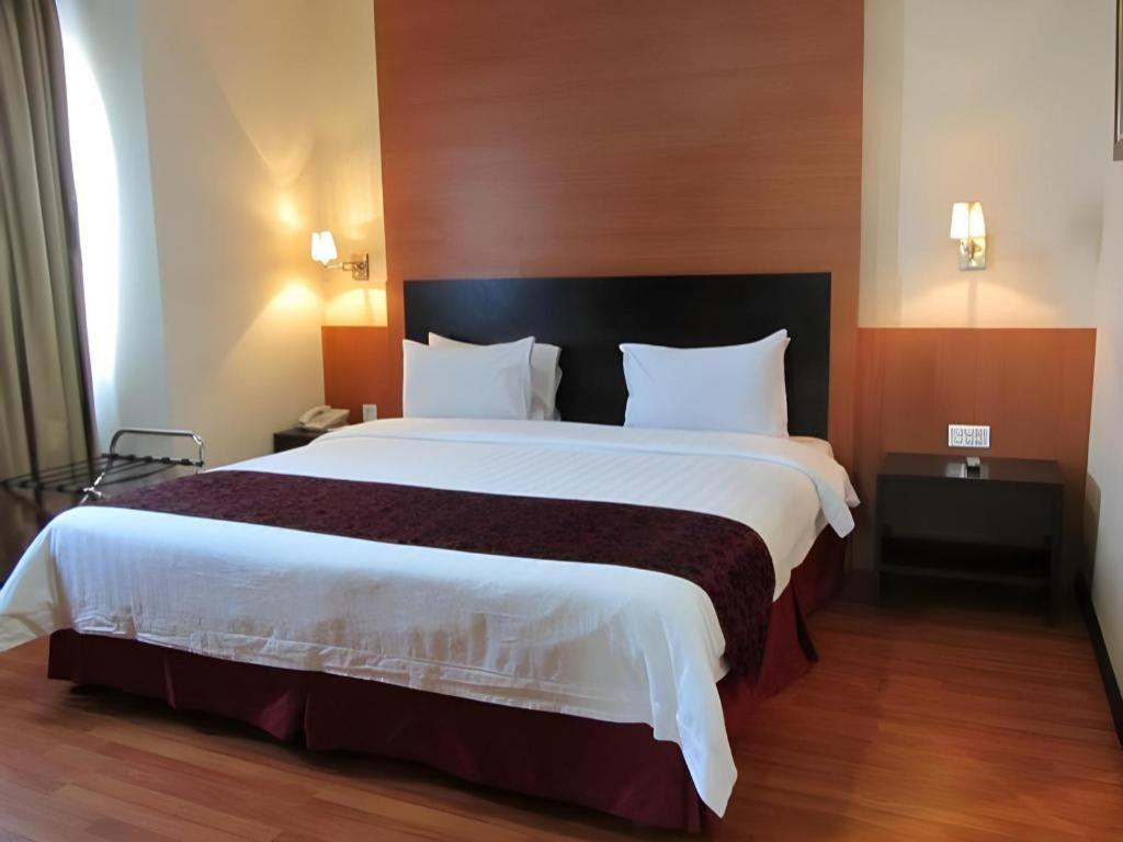 Grand Antares Hotel Медан Екстериор снимка