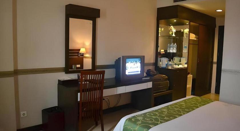 Grand Antares Hotel Медан Екстериор снимка