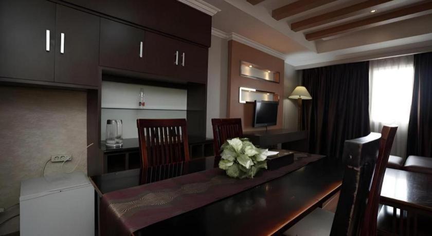 Grand Antares Hotel Медан Екстериор снимка