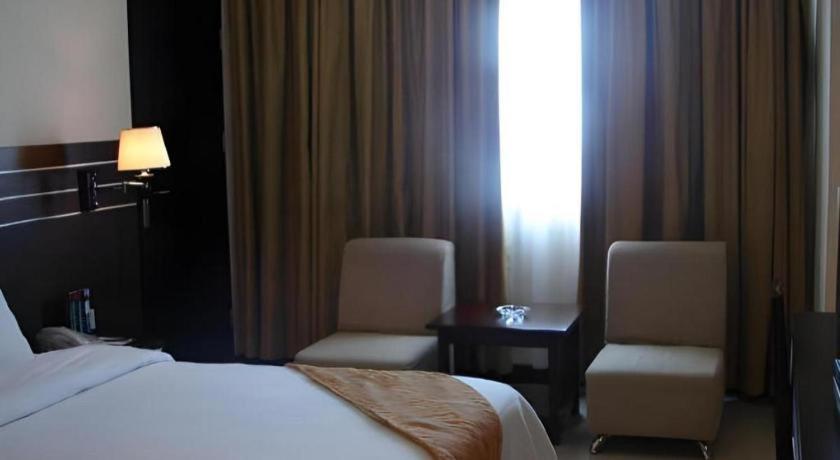 Grand Antares Hotel Медан Екстериор снимка