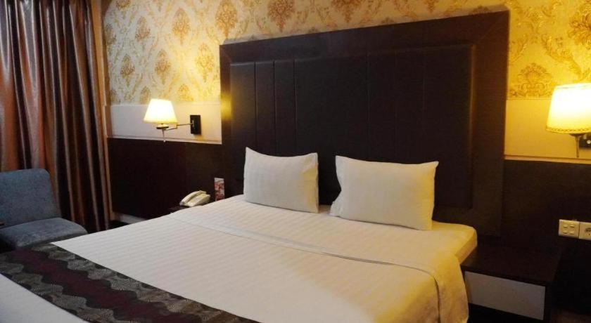 Grand Antares Hotel Медан Екстериор снимка