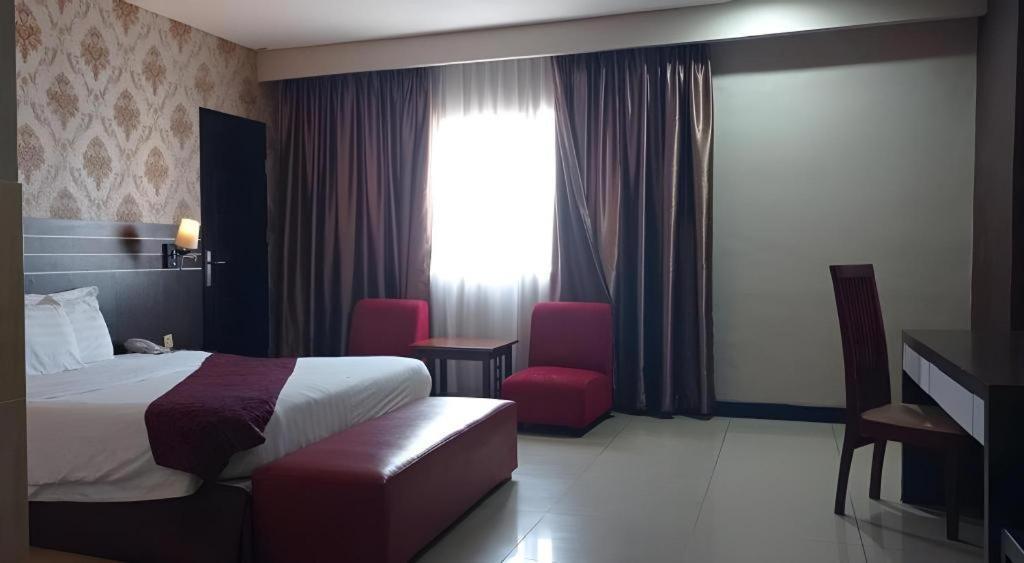 Grand Antares Hotel Медан Екстериор снимка