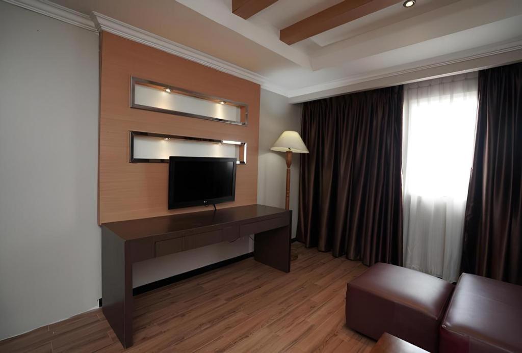 Grand Antares Hotel Медан Екстериор снимка