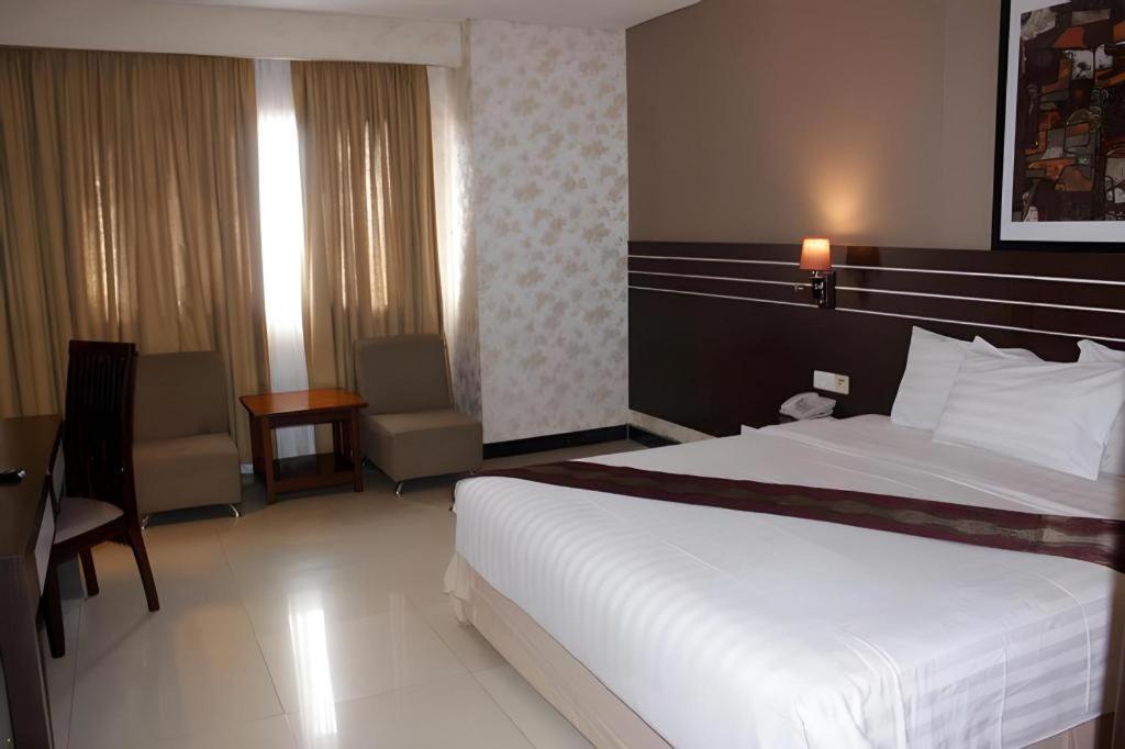 Grand Antares Hotel Медан Екстериор снимка
